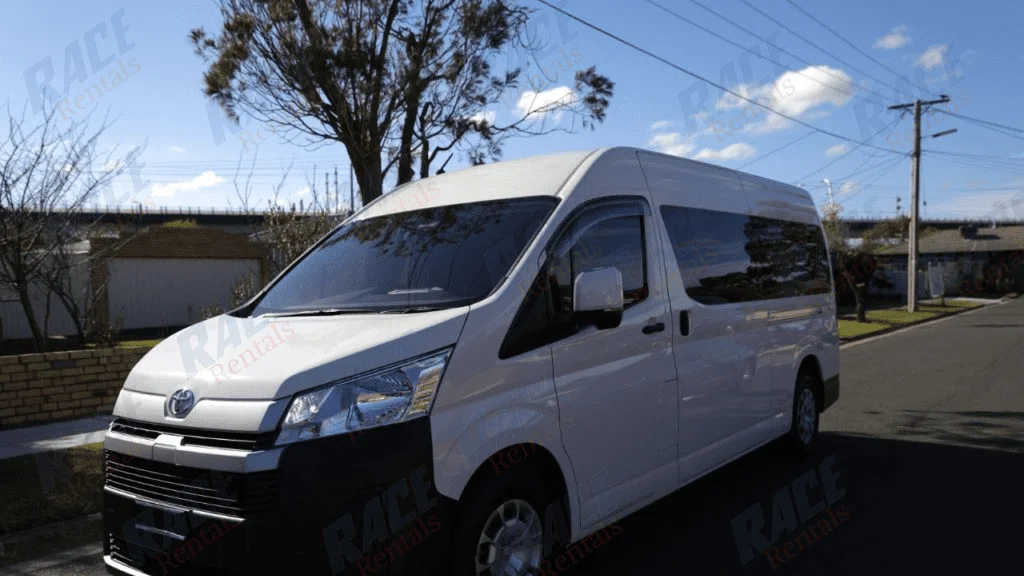 Hiace New Shape Commuter Bus